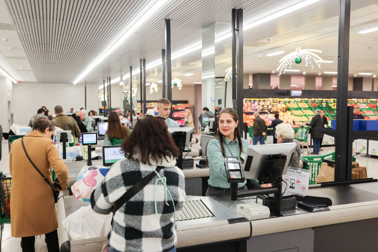 Nuevo supermercado de Mercadona en L'Hospitalet de Llobregat / MERCADONA