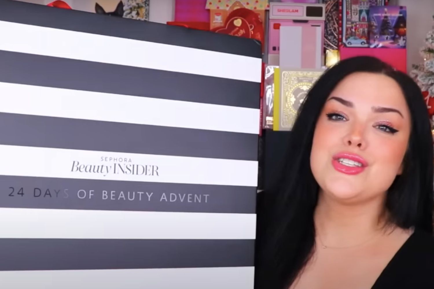 La influencer Alexandria Ryan junto al calendario de Adviento de Sephora   YOUTUBE (Alexandria Ryan