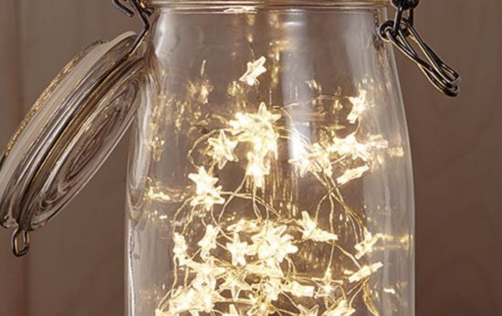 Idea decorativa de luces blancas en un tarro/ PINTEREST