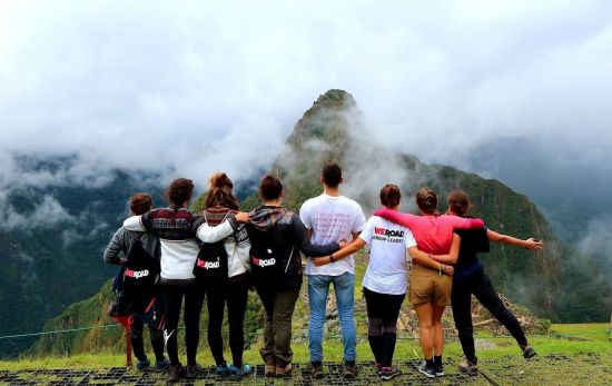 Un grupo de viaje / WEROAD Un grupo de viaje / WEROAD