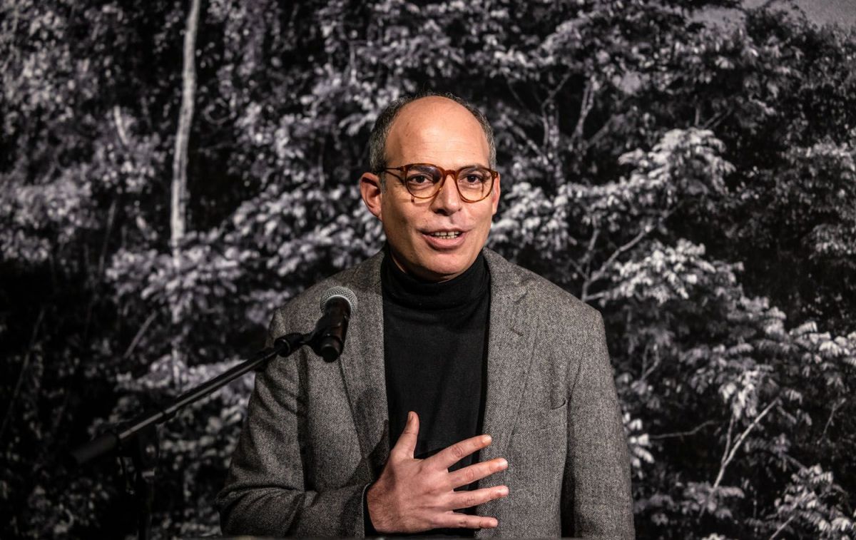 César Martínez Useros, director de La Fábrica, en la rueda de prensa de la exposición 'Amazônia' de Sebastiâo Salgado / CEDIDA