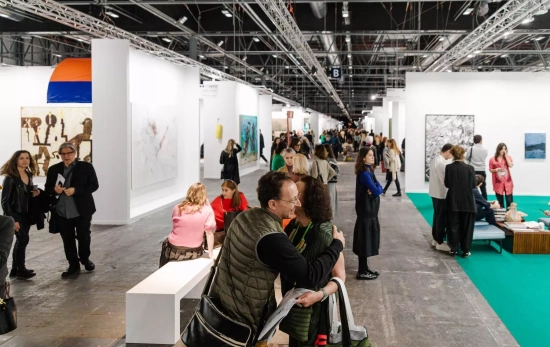 Decenas de personas en la Feria Arco de Madrid en 2025 / EUROPA PRESS - CARLOS LUJÁN Decenas de personas en la Feria Arco de Madrid en 2025 / EUROPA PRESS - CARLOS LUJÁN