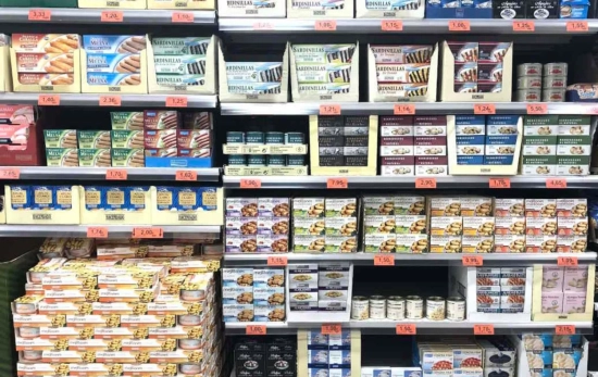 Practicamente toda la oferta de conservas es de marca Hacendado/ EP Practicamente toda la oferta de conservas es de marca Hacendado/ EP