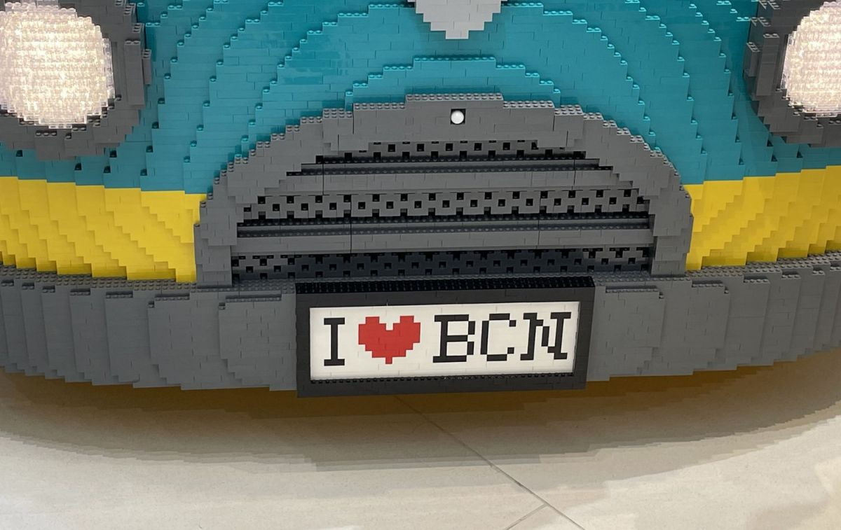 Una matrícula hecha con Lego / CG