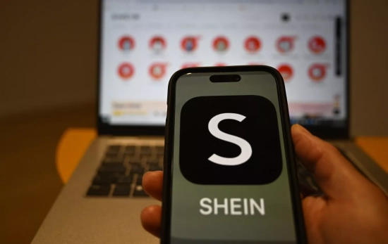 Una persona hace una compra en Shein / EUROPA PRESS / DPA - Monika Skolimowska Una persona hace una compra en Shein / EUROPA PRESS / DPA - Monika Skolimowska