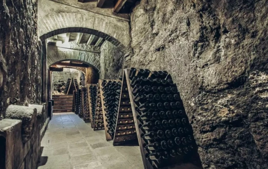 Una imagen de la bodega Pago de Tharsys / PAGO DE THARSYS Una imagen de la bodega Pago de Tharsys / PAGO DE THARSYS