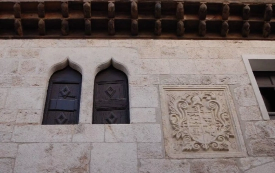 Un detalle del Palacio del Cid / AYUNTAMIENTO DE REQUENA Un detalle del Palacio del Cid / AYUNTAMIENTO DE REQUENA