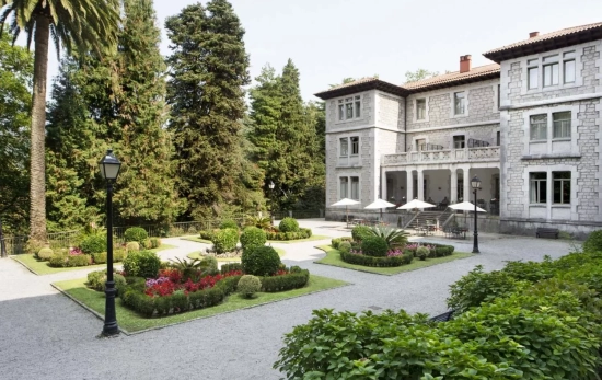 Vista del exterior / PARADORES Vista del exterior / PARADORES