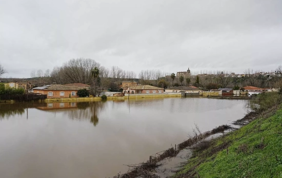 Inundaciones provocadas por el desbordamiento del río Alagón en Coria Inundaciones provocadas por el desbordamiento del río Alagón en Coria