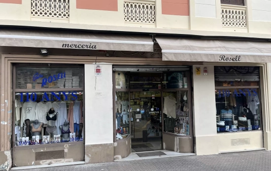 Los escaparates de la mercería Casa Rosell / TC Los escaparates de la mercería Casa Rosell / TC