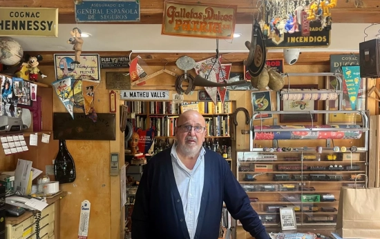 Josep Valsells en su tienda / TC Josep Valsells en su tienda / TC