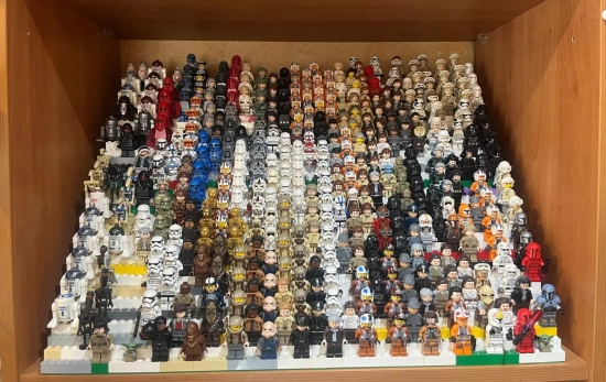 Una legión de figuras de Lego / TC Una legión de figuras de Lego / TC