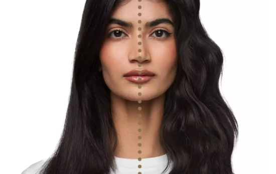 Antes y después de un cabello que ha usado la triple tenacilla/ GHD Antes y después de un cabello que ha usado la triple tenacilla/ GHD