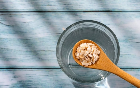 Avena en agua, el truco para combatir al inflamación desde la mañana/CANVA Avena en agua, el truco para combatir al inflamación desde la mañana/CANVA