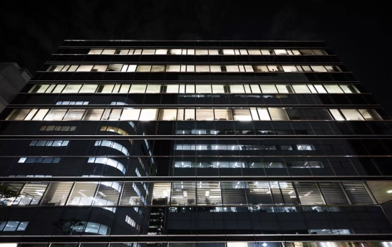 Un edificio iluminado / FREEPIK Un edificio iluminado / FREEPIK